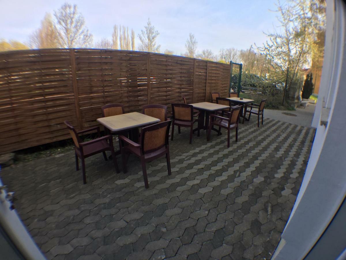 Motel Monteur Aschersleben Ngoại thất bức ảnh